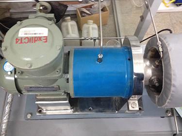 卧式0.75KW实验釜